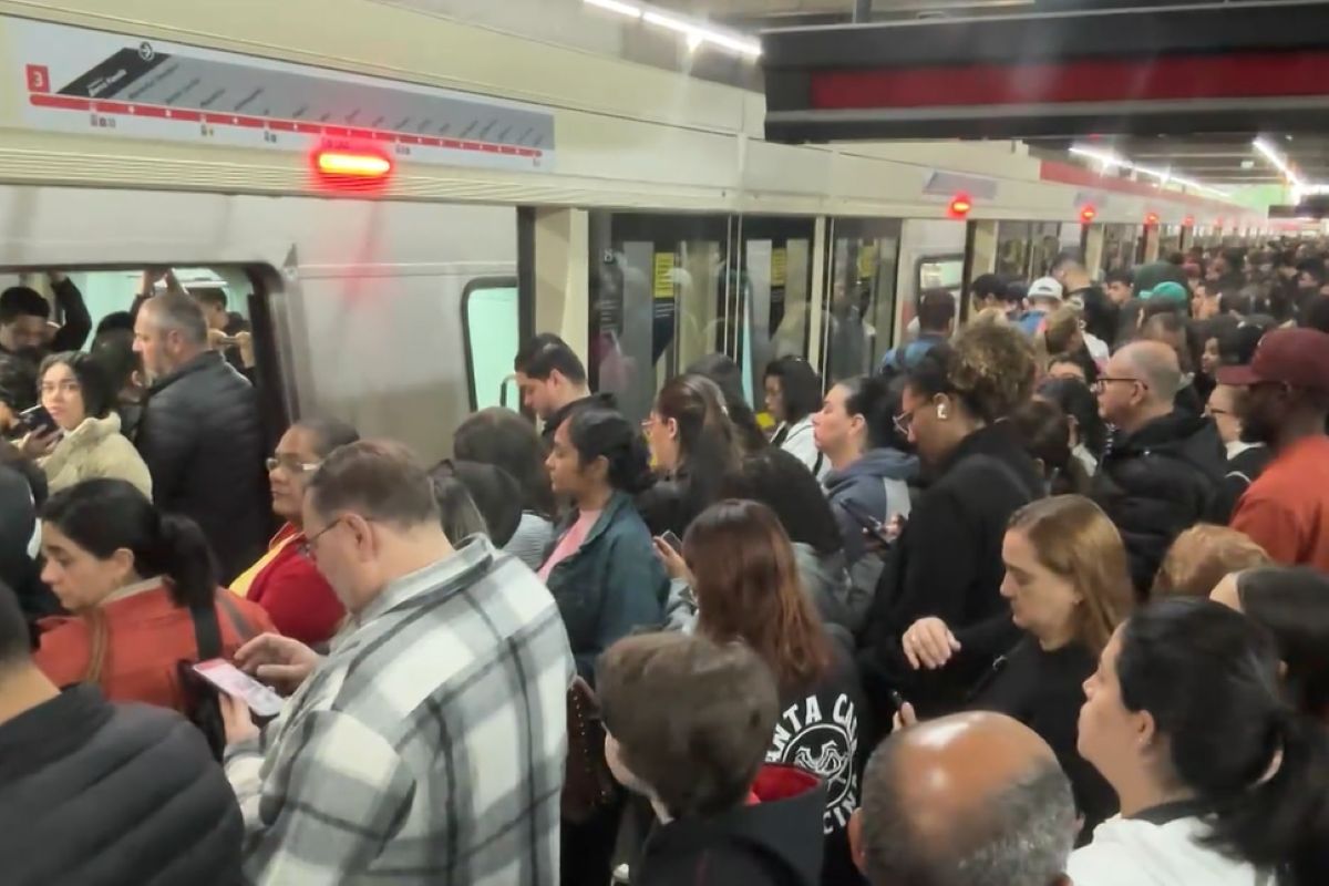 Linha 3-Vermelha do Metrô tem velocidade reduzida nesta segunda (2/6)