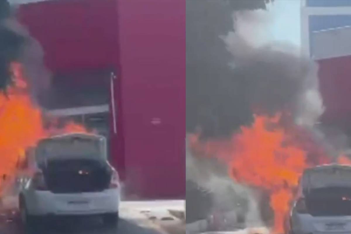 Vídeo: carro fica em chamas em frente a farmácia no interior de SP