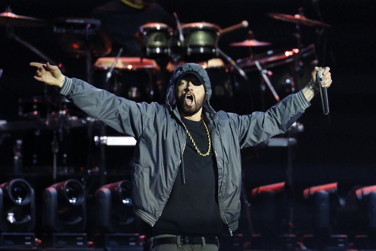 Eminem processa a Meta em R$ 616 milhões; entenda