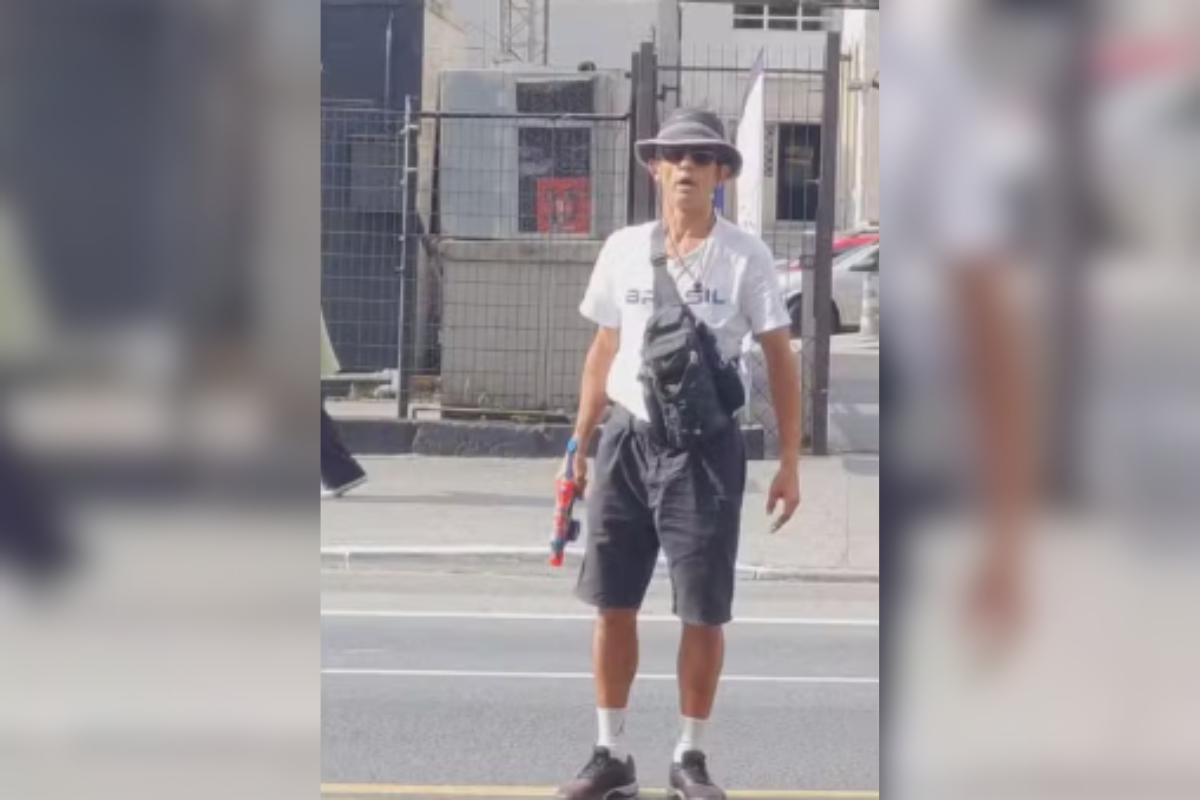 Vídeo: homem é vítima de homofobia e ameaçado de morte no centro de SP