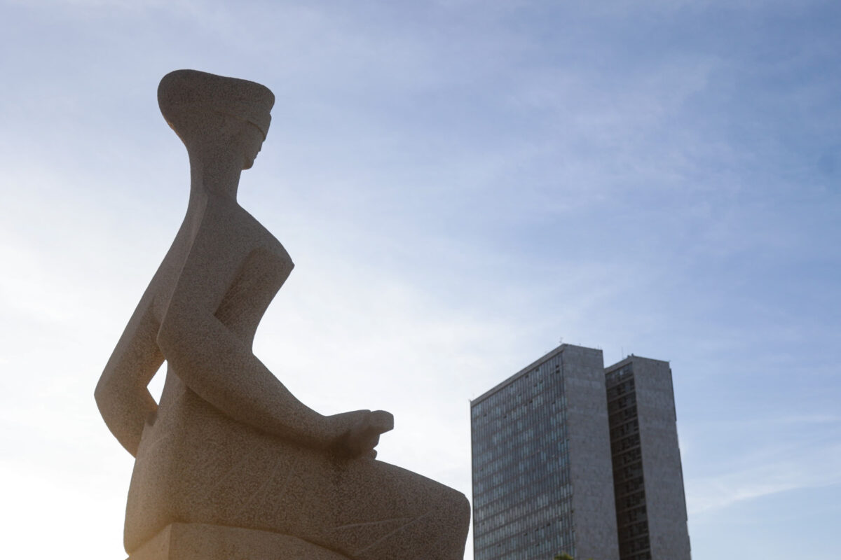 Estatua A Justica no Supremo tribunal Federal STF proximo ao Congresso Nacional - Metrópoles