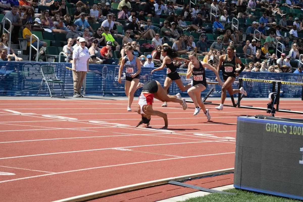 Vídeo: atleta finaliza corrida com cambalhotas após cair na pista