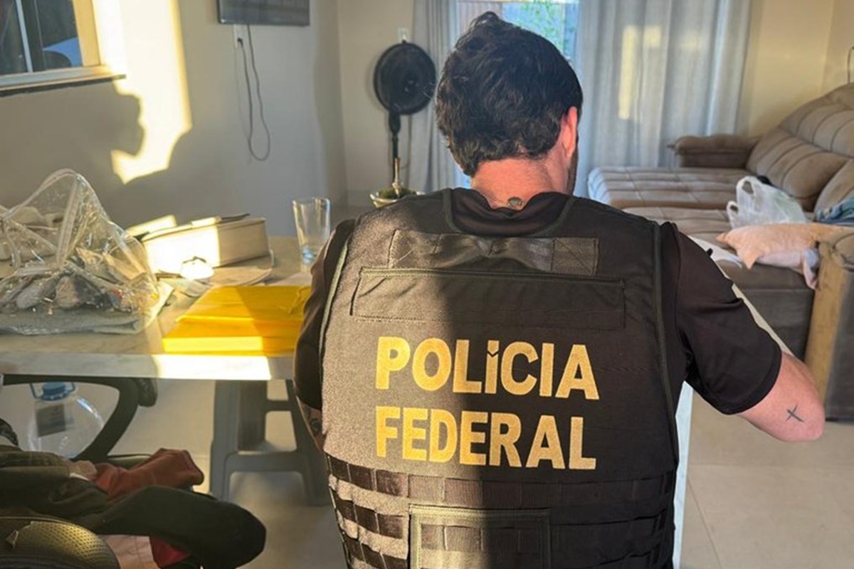 Ladrões de aviões faturam R$ 4,2 milhões com roubos cinematográficos