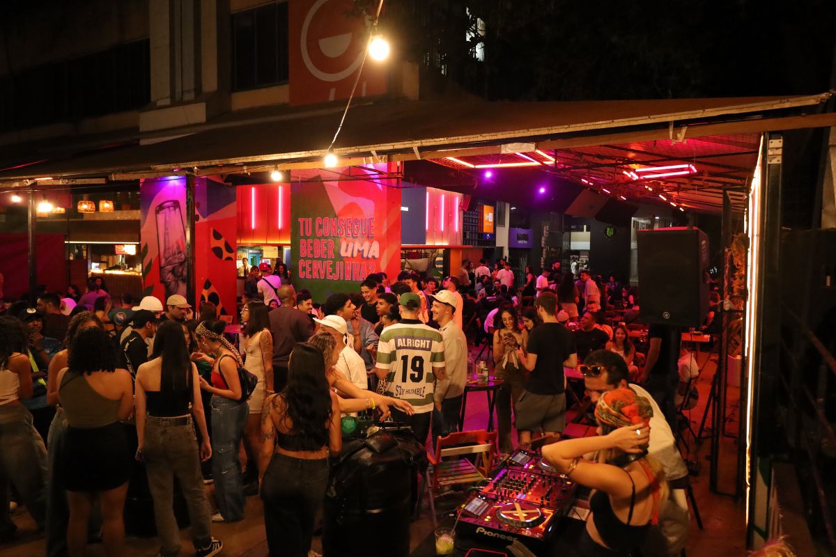 Deboche Bar