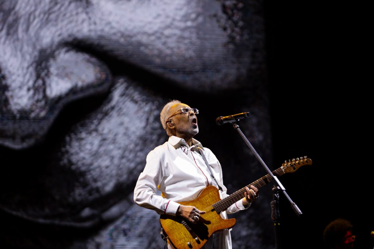 Gilberto Gil encanta Brasília com show da turnê Tempo Rei
