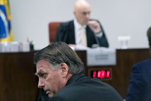 Jair Bolsonaro - O Supremo Tribunal Federal (STF) inicia, na manhã desta terça-feira (10/6) o segundo dia de interrogatório dos réus acusados de tentativa de golpe de Estado para manutenção do ex-presidente Jair Bolsonaro no poder