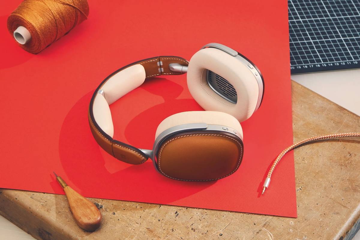 Hermès lança fones de ouvido de luxo inspirados na bolsa Kelly