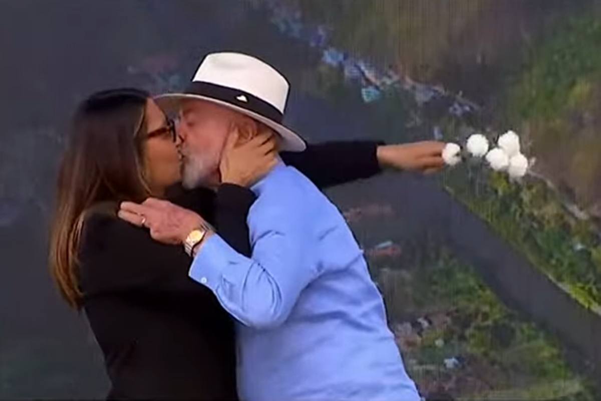 No Dia dos Namorados, Lula homenageia Janja durante evento. Vídeo