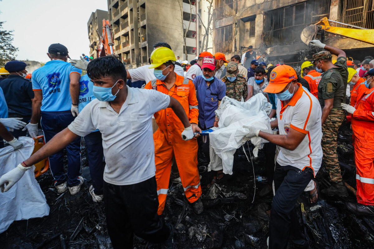 Novo balanço aponta 279 mortos em queda de avião no noroeste da Índia