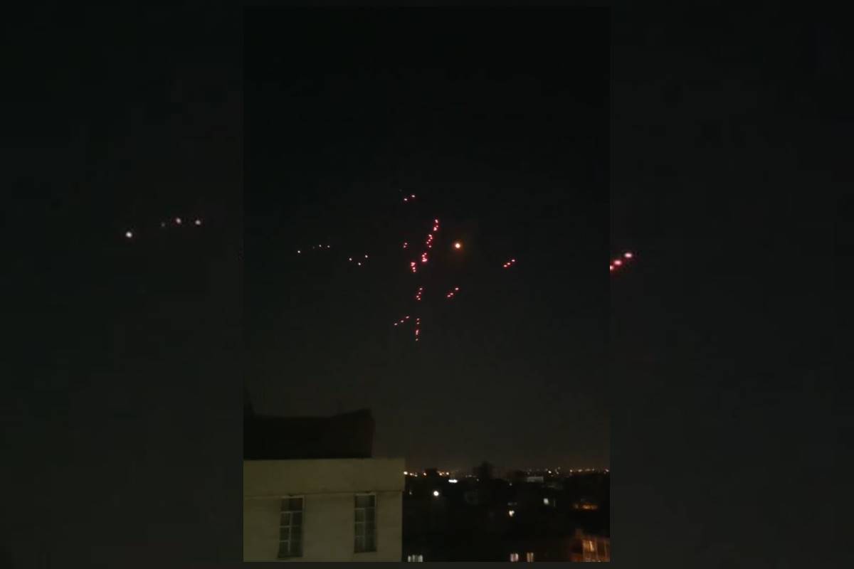 Irã faz novo ataque e lança onda de mísseis balísticos a Israel