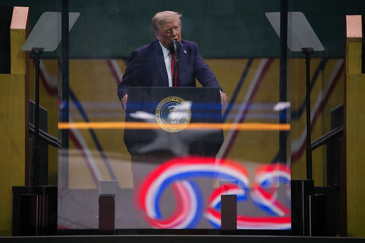 Trump participa de parada militar em Washington