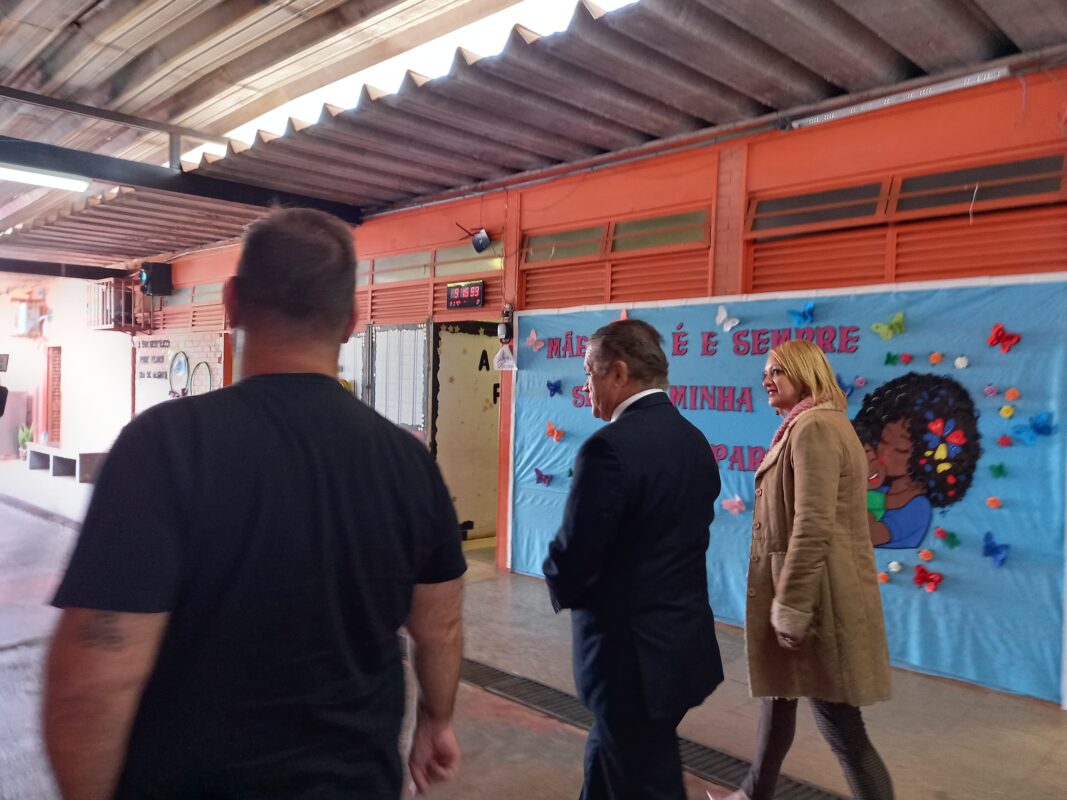 TCDF visita 17 escolas e constata falta de água potável em 8 delas