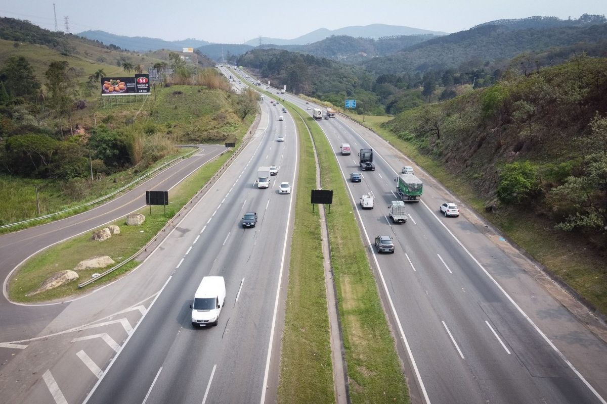 Feriado deve levar mais de 16 milhões de veículos às rodovias de SP
