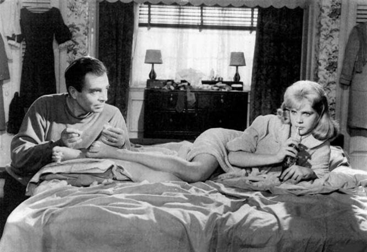 Foto preto e branco. Cena do filme Lolita, de Stanley Kubrick - Metrópoles