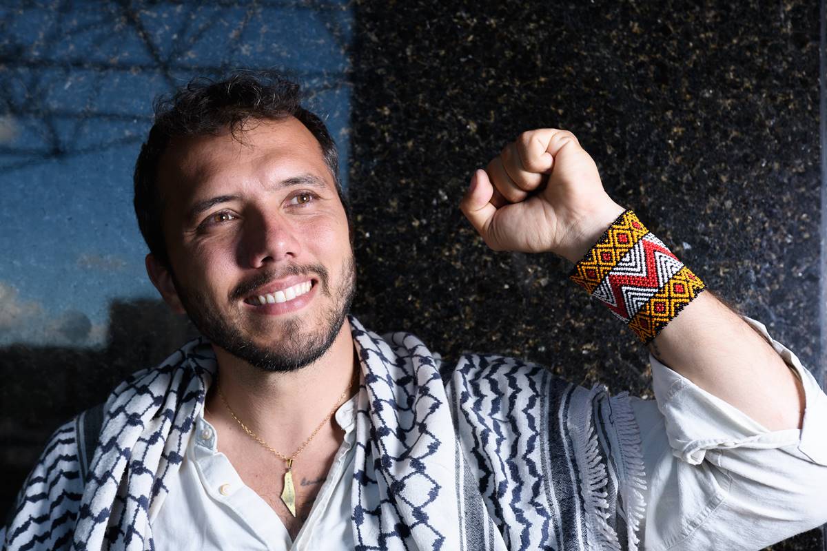 Deportado, Thiago Ávila anuncia nova missão com Greta na Faixa de Gaza