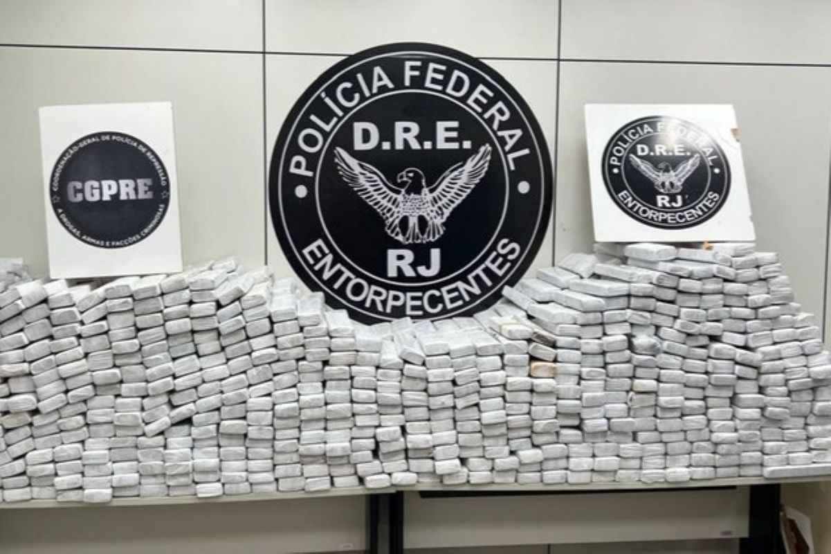 PF apreende caminhão que saiu de SP com 1 tonelada de maconha