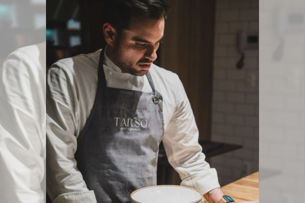 foto colorida do chef Tarso