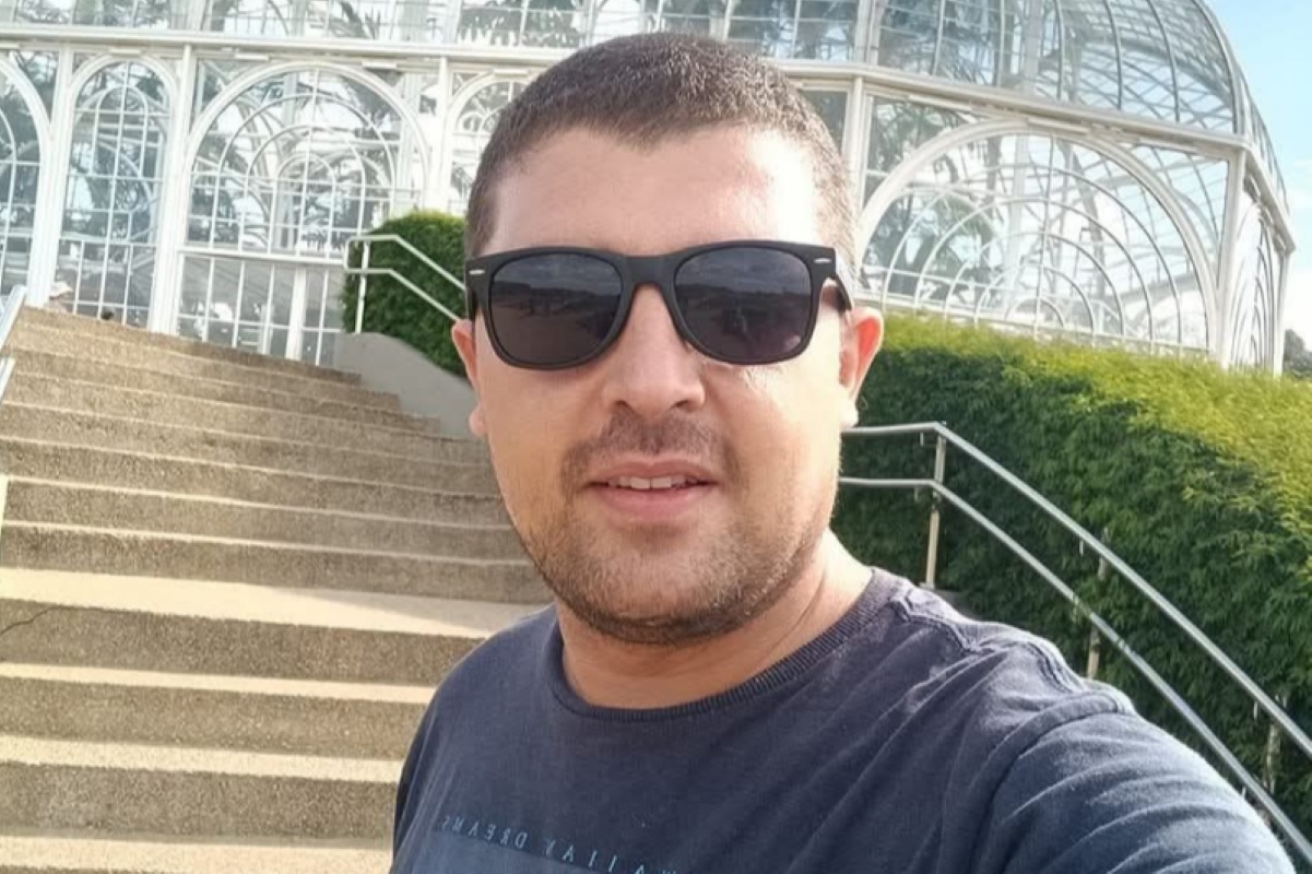 Quem era o ex-militar que morreu após ser obrigado a beber ácido