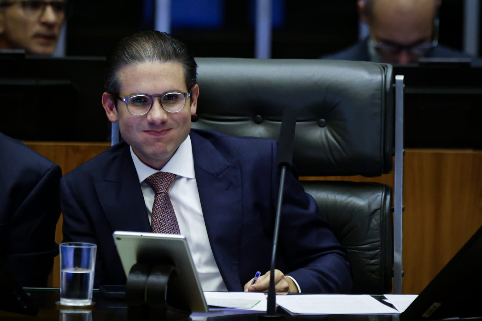 Motta demite servidoras de seu gabinete que acumulavam outros empregos