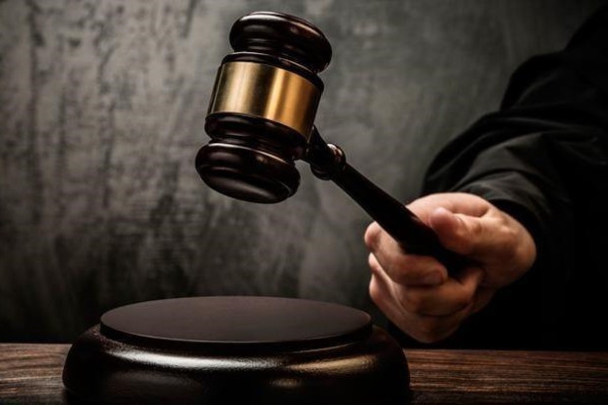 Homem que emprestou arma usada em feminicídio é condenado a 36 anos