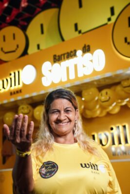 empreendedora, branca, sorrindo para foto - metrópoles 