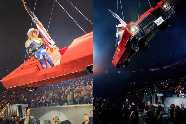 Beyoncé dentro do carro vermelho que apresentou problemas durante show