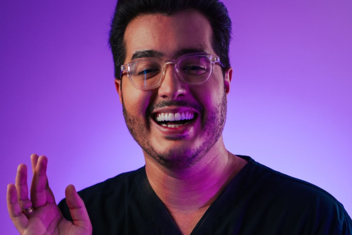 Médico e humorista: Bruno Baroni abre o jogo sobre mudança na carreira