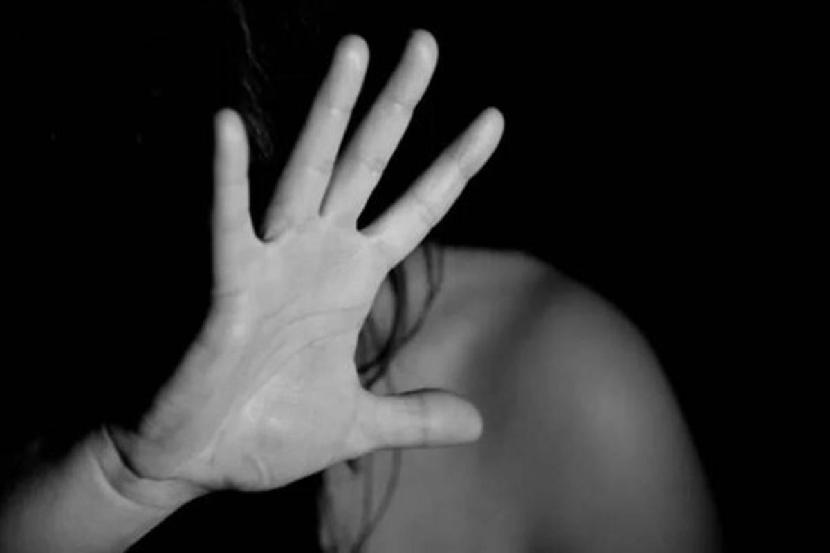 Ex mata mulher asfixiada com “mata-leão” e esconde corpo em cova rasa