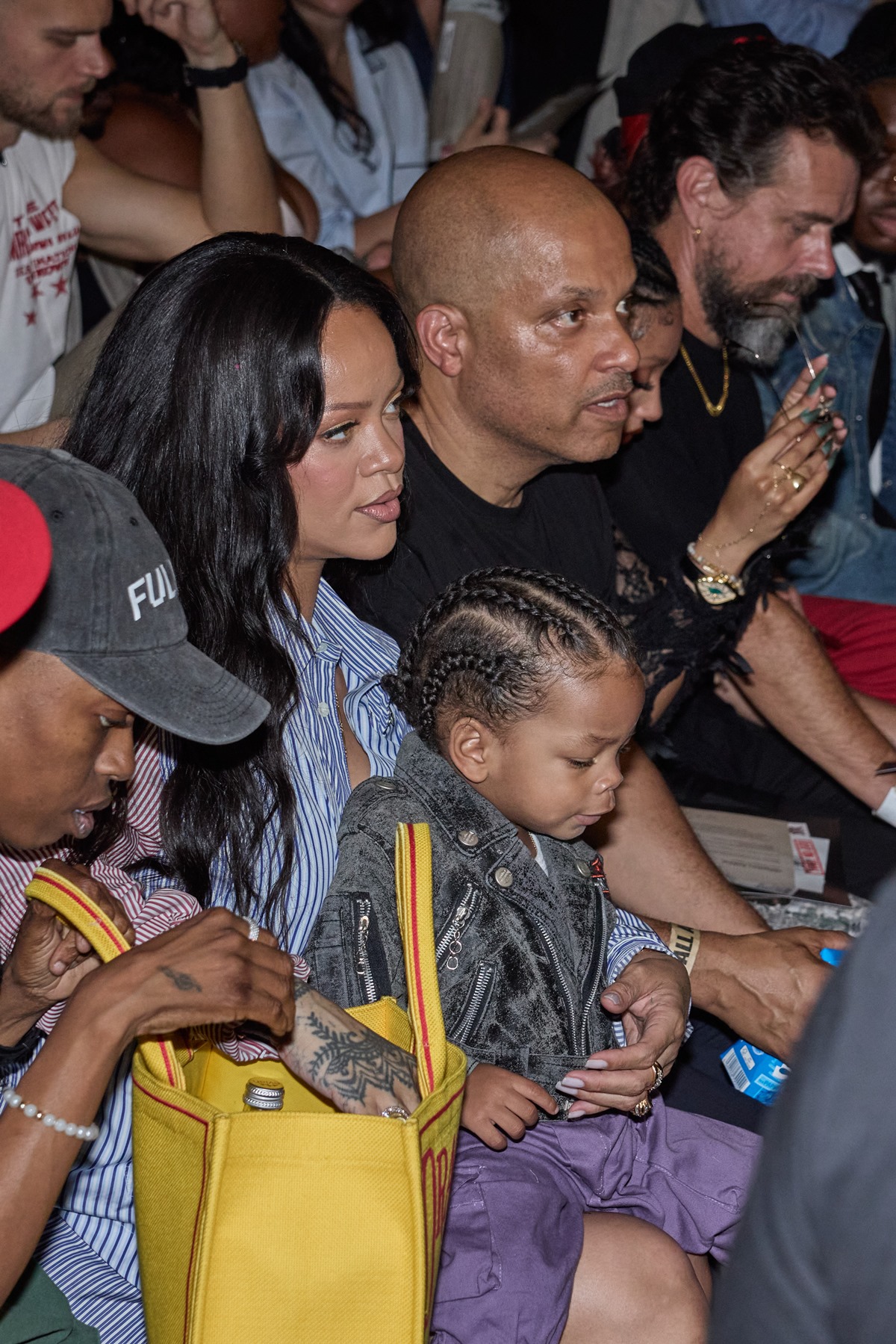 calor no paris fashion week quente europa rihanna - metrópoles
