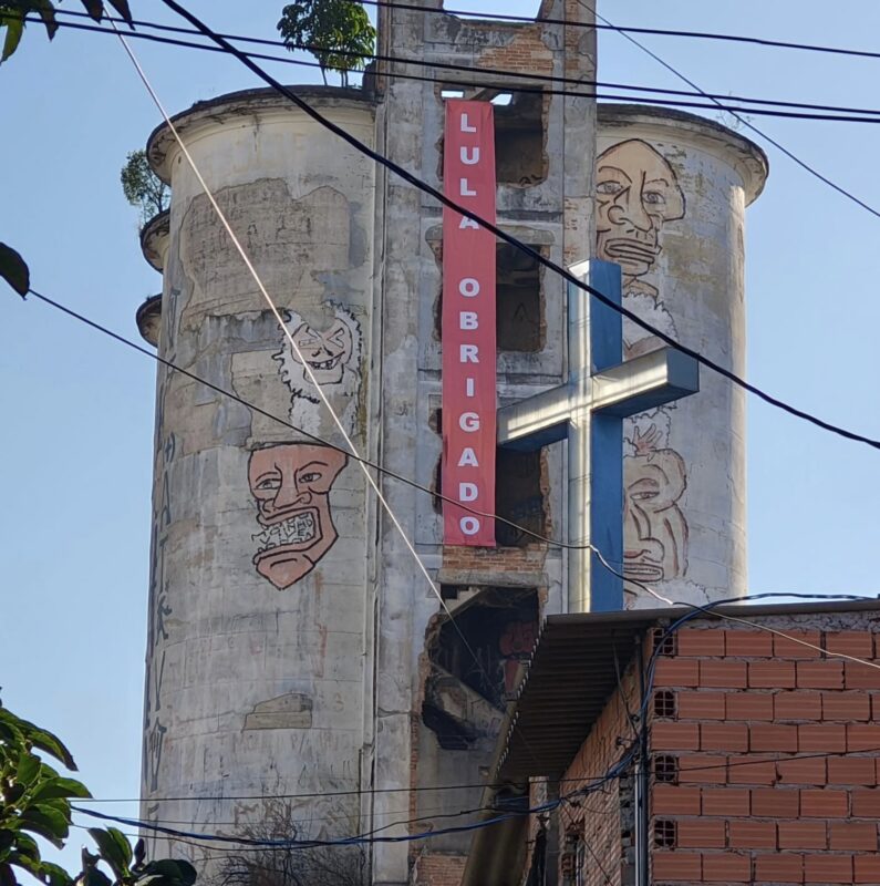 O silo do moinho: local abrigava antena do PCC, diz Gaeco