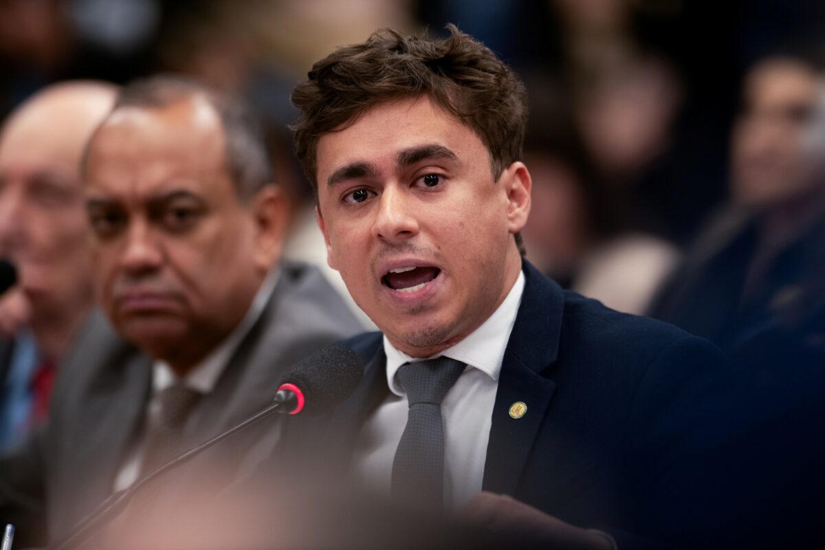 Venezuela está com inveja, diz Nikolas sobre tornozeleira de Bolsonaro