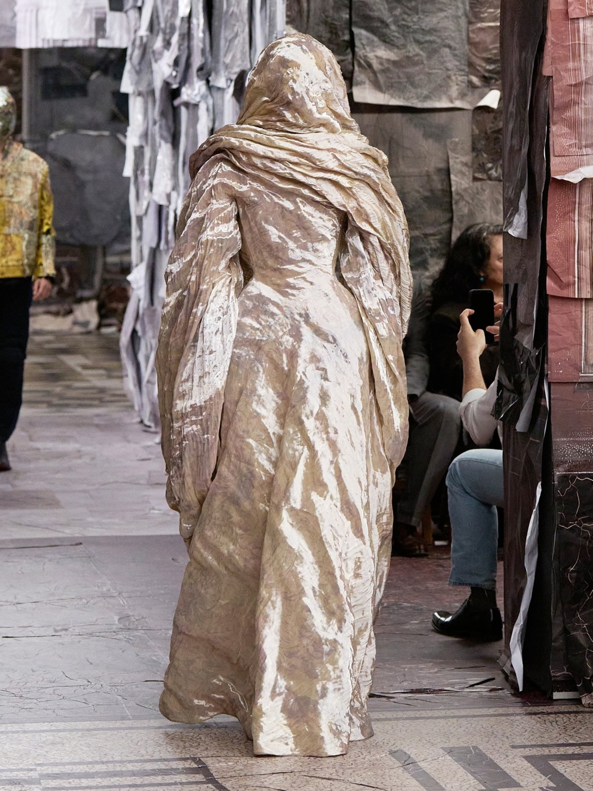 maison margiela semana de alta costura paris estreia do glenn martens - metrópoles