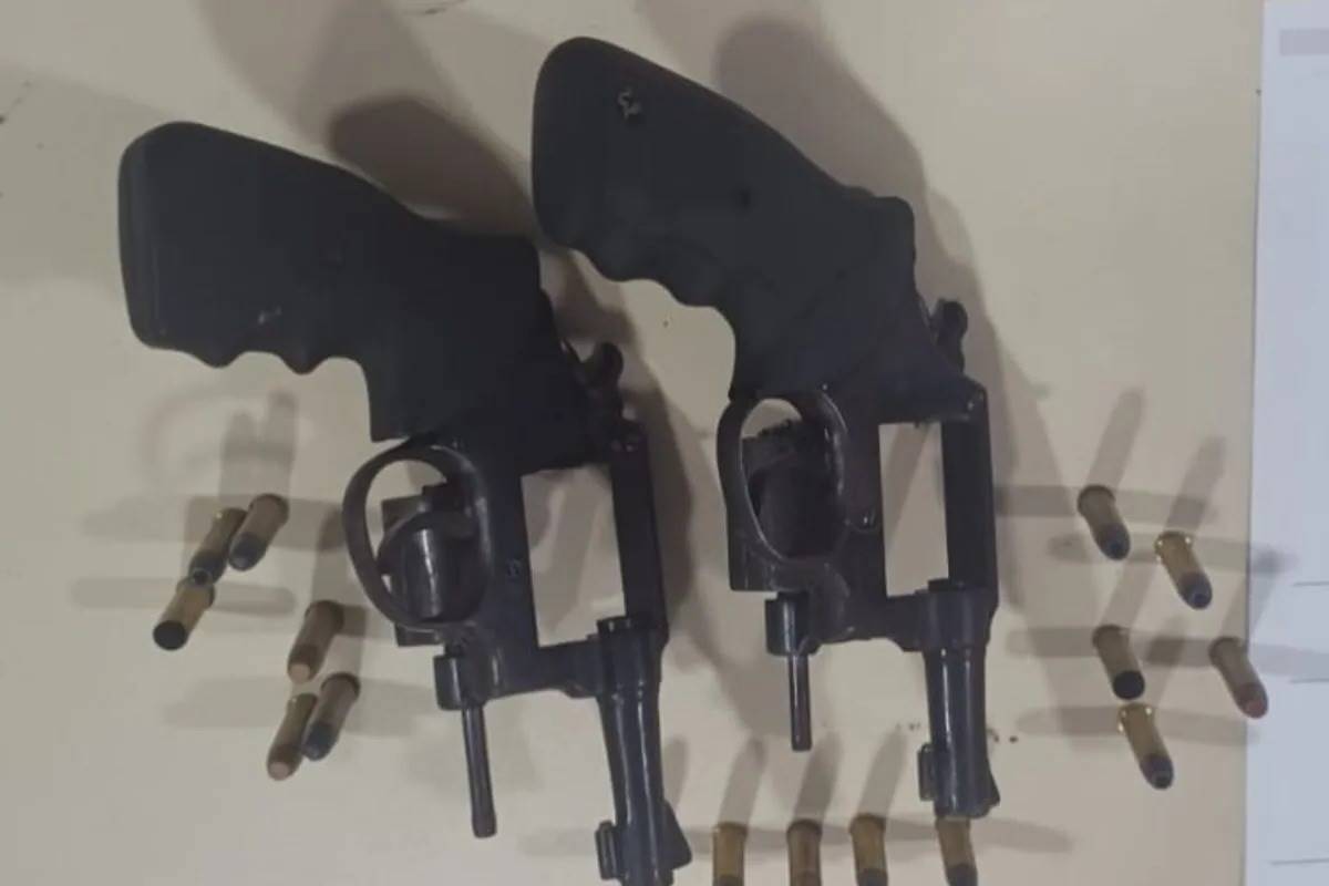 Dois homens morrem após troca de tiros com a polícia em cemitério