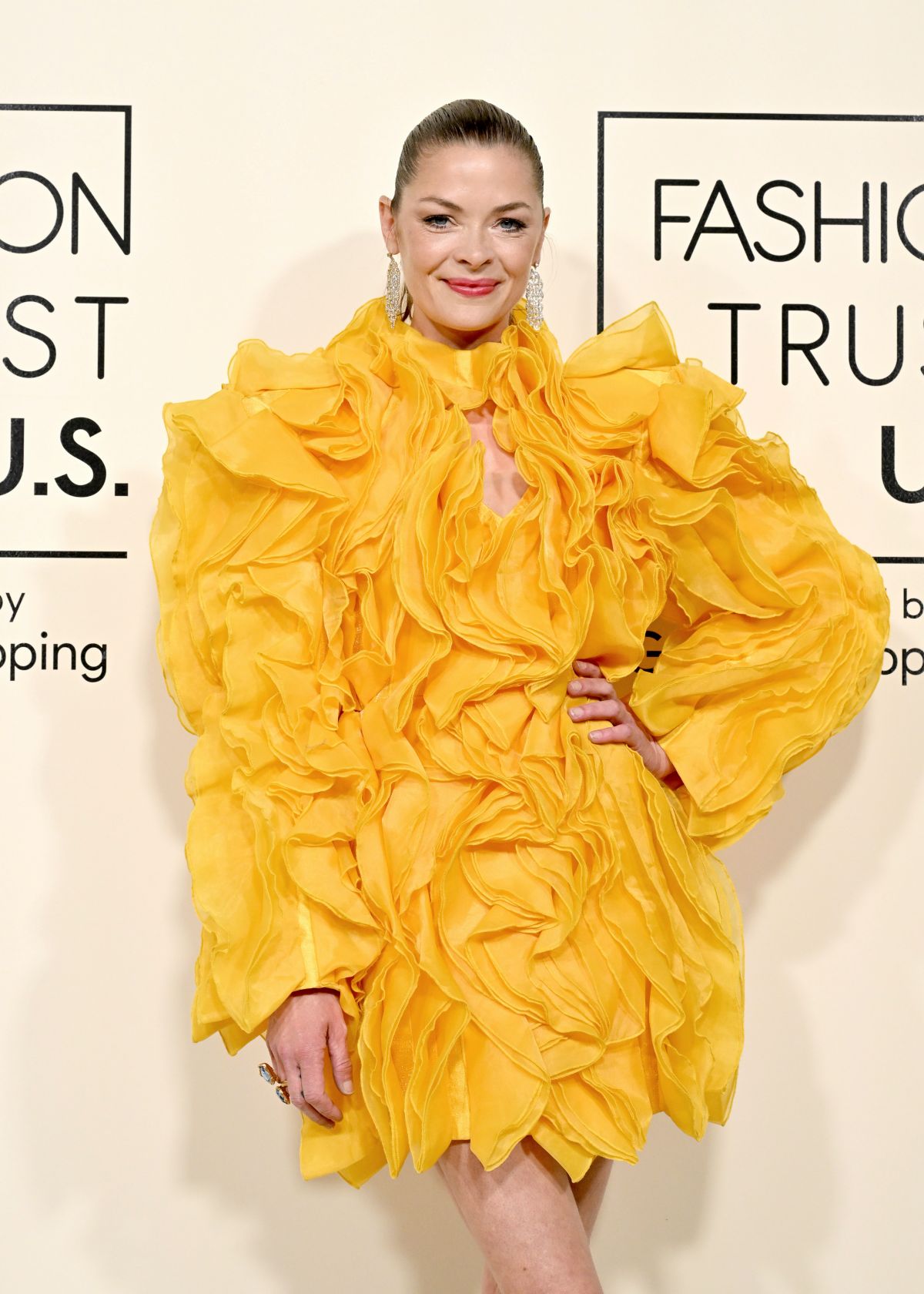 Foto com cor. Atriz Jaime King no Fashion Trust U.S. Awards 2025 - Metrópoles