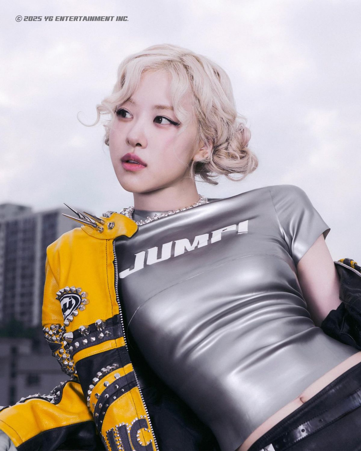 Foto com cor. Rosé do grupo de K-pop Blackpink - Metrópoles