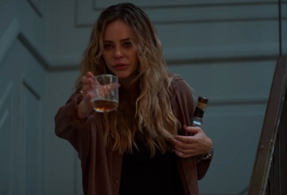 Entenda a razão do vício em álcool de Heleninha Roitman em Vale Tudo