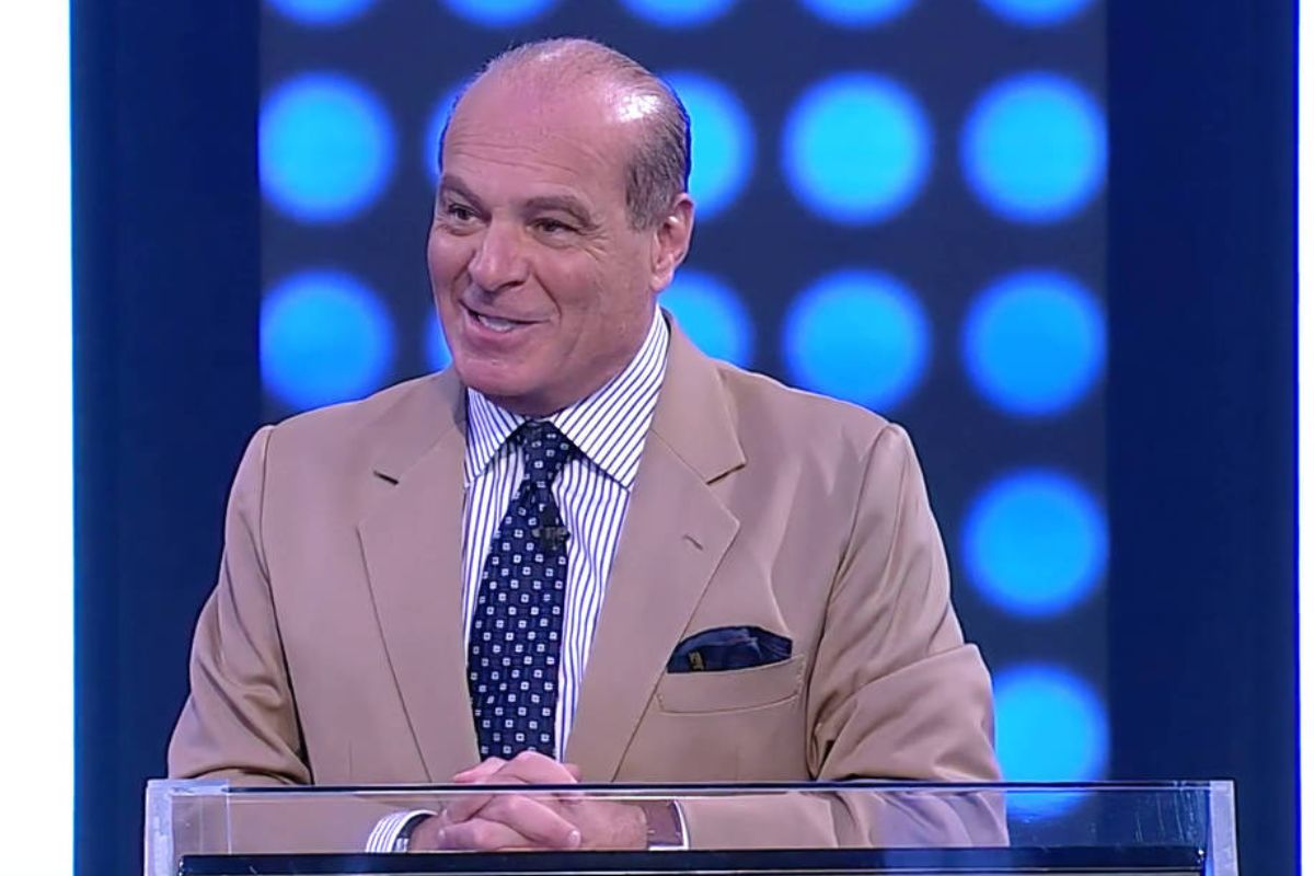 Carro de Marcelo de Carvalho é flagrado em vaga irregular na RedeTV!