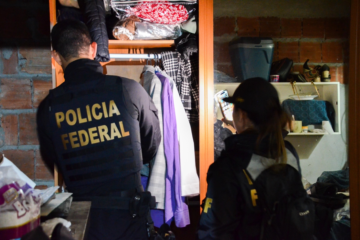 Cafetina que escravizava brasileiras na Europa é presa pela PF