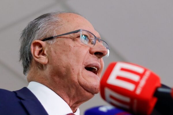 Imagem colorida, autoridades se reúnem em Brasília para tratar sobre o tarifaço dos EUA no Brasil- Metrópoles