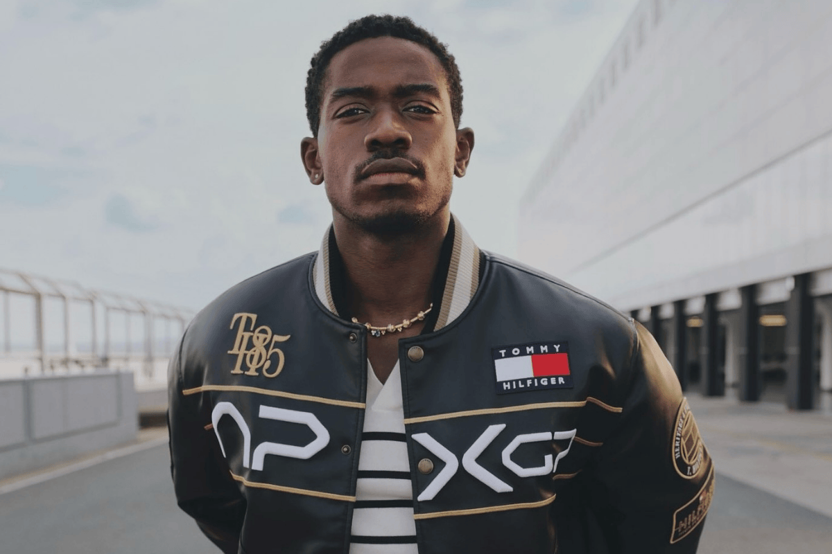 Ator de F1, Damson Idris conecta cinema e moda com sofisticação