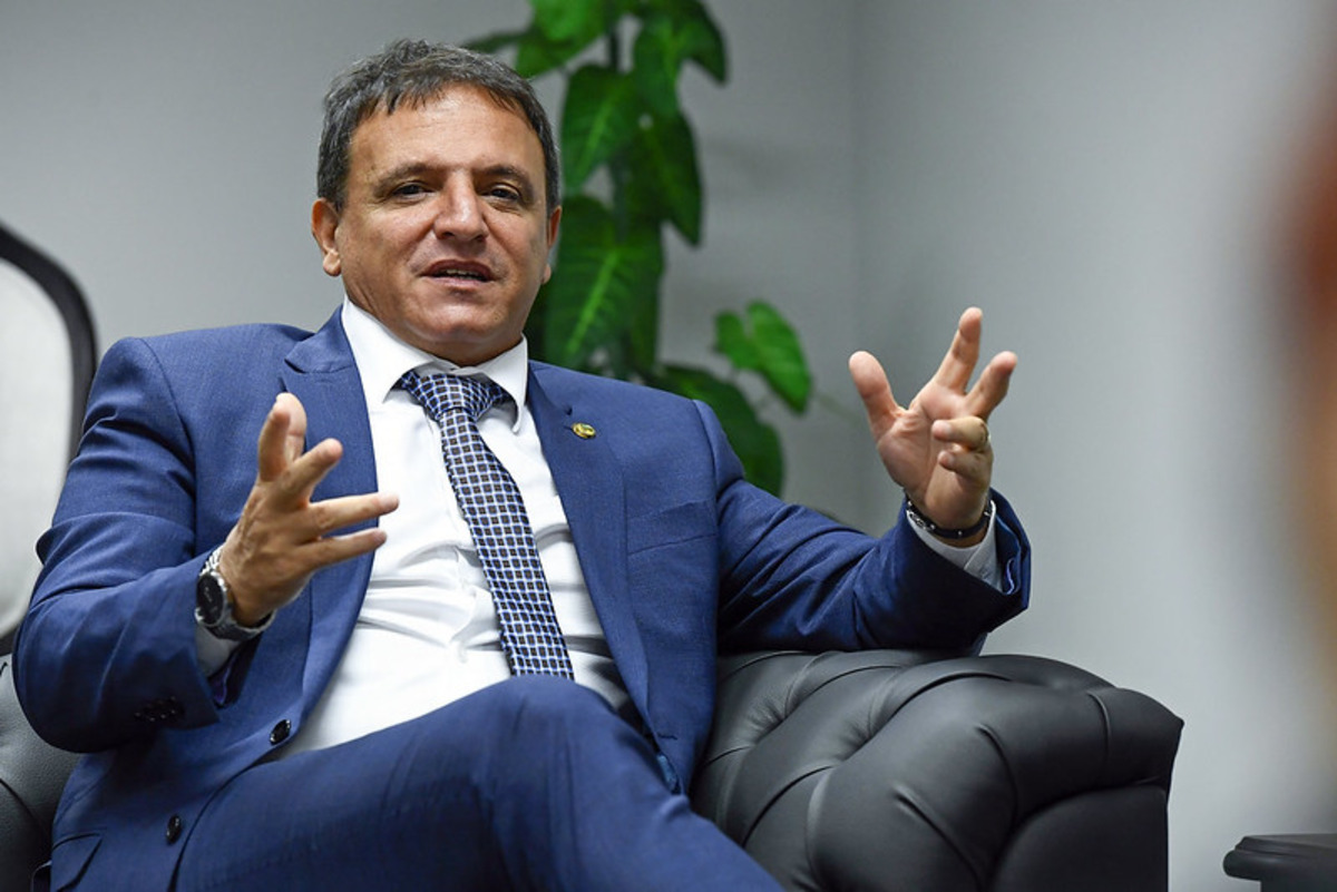 Justiça vê fraude em emenda de R$ 126 milhões de senador bolsonarista