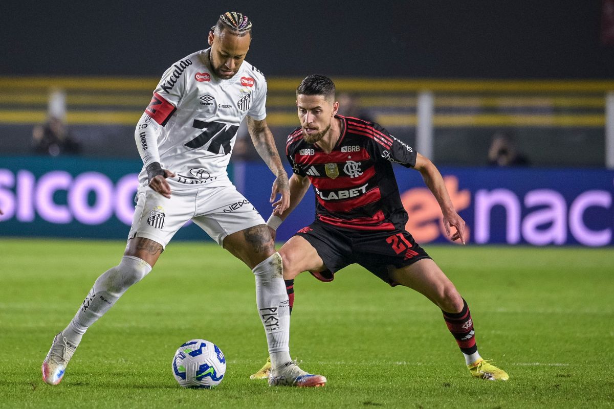 Com gol de Neymar, Santos vence e quebra invencibilidade do Flamengo