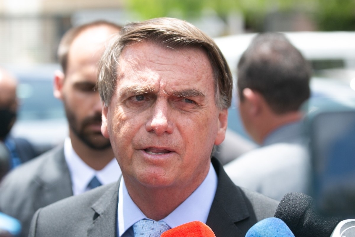 Bolsonaro e Eduardo são acusados pela PGR de provocar “ato de guerra”