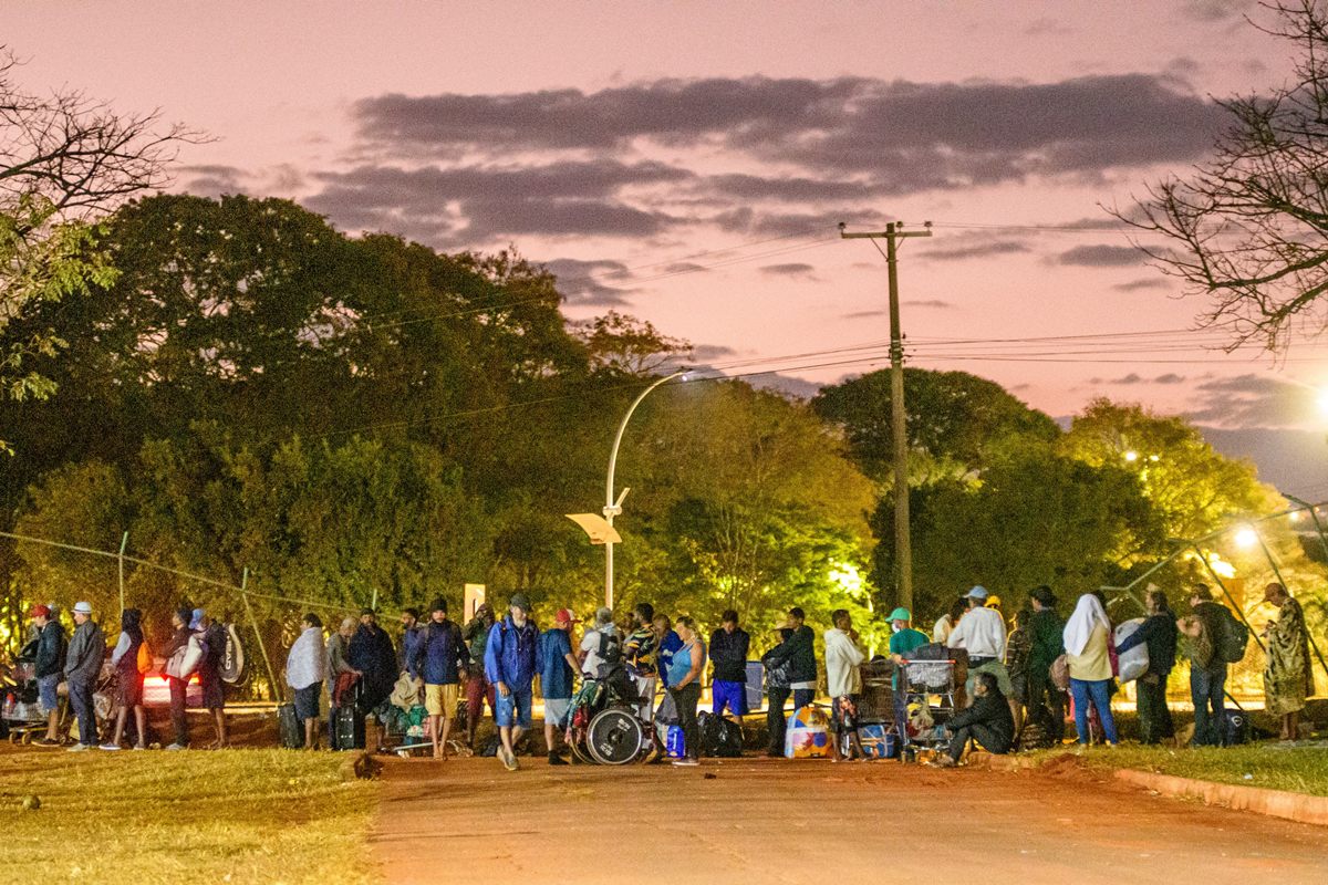 DF: moradores de rua são obrigados a sair de abrigo para o frio às 6h