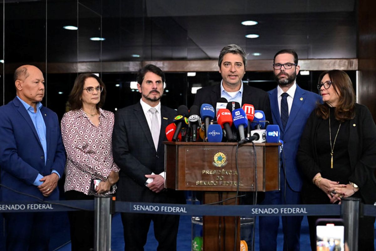 Reações da oposição a favor de Bolsonaro esbarram em falta de apoio