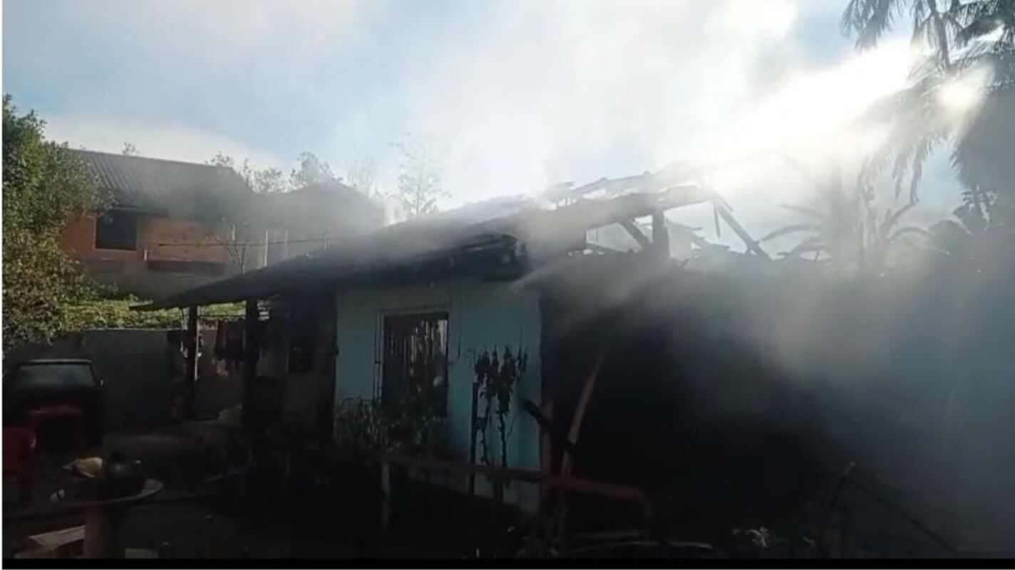 Idoso é salvo de incêndio com queimaduras graves e heroína fica ferida