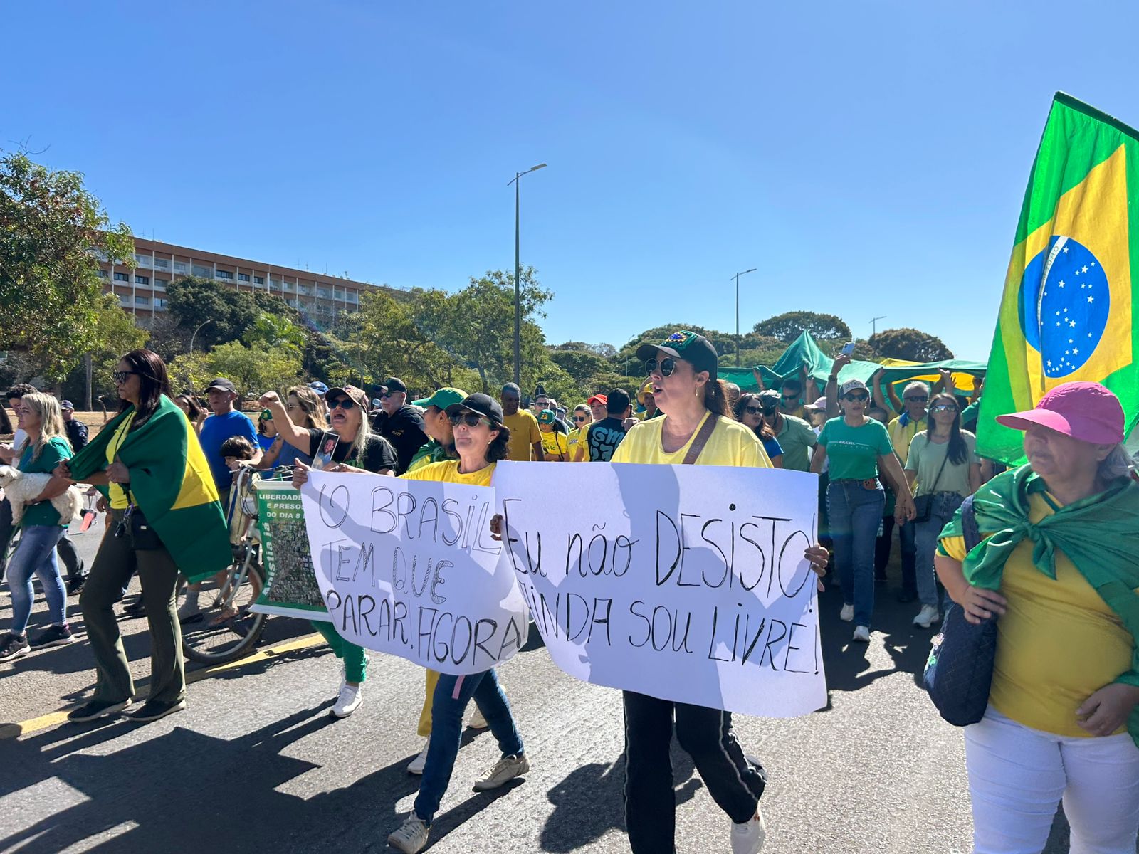 Direita faz ato em Brasília após operação da PF contra Bolsonaro