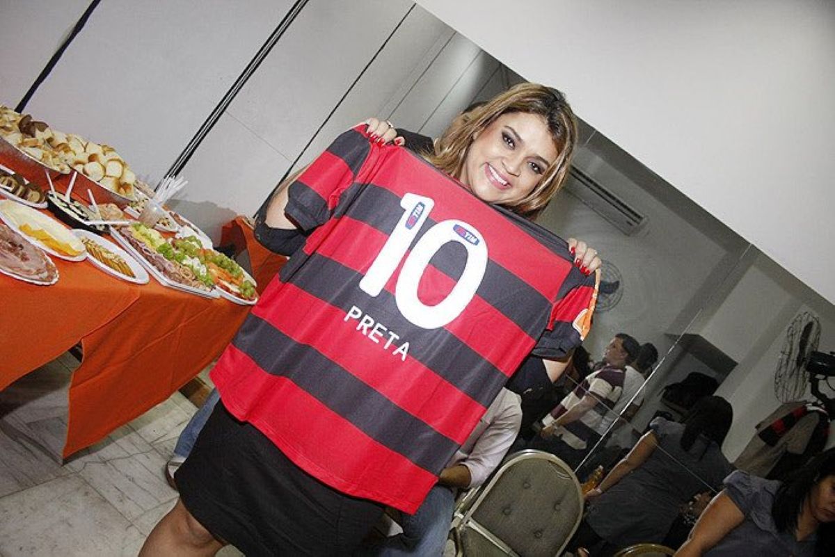 Flamengo lamenta morte de Preta Gil, torcedora rubro-negra declarada