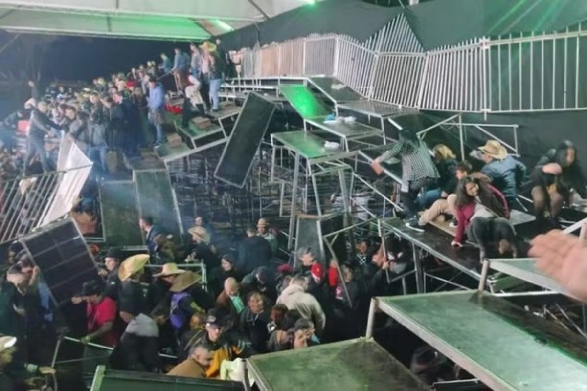 Três seguem internados após queda de arquibancada de rodeio em SP
