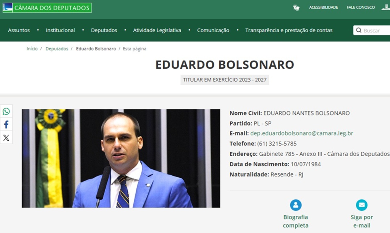 Eduardo Bolsonaro já aparece como deputado ativo mesmo nos EUA